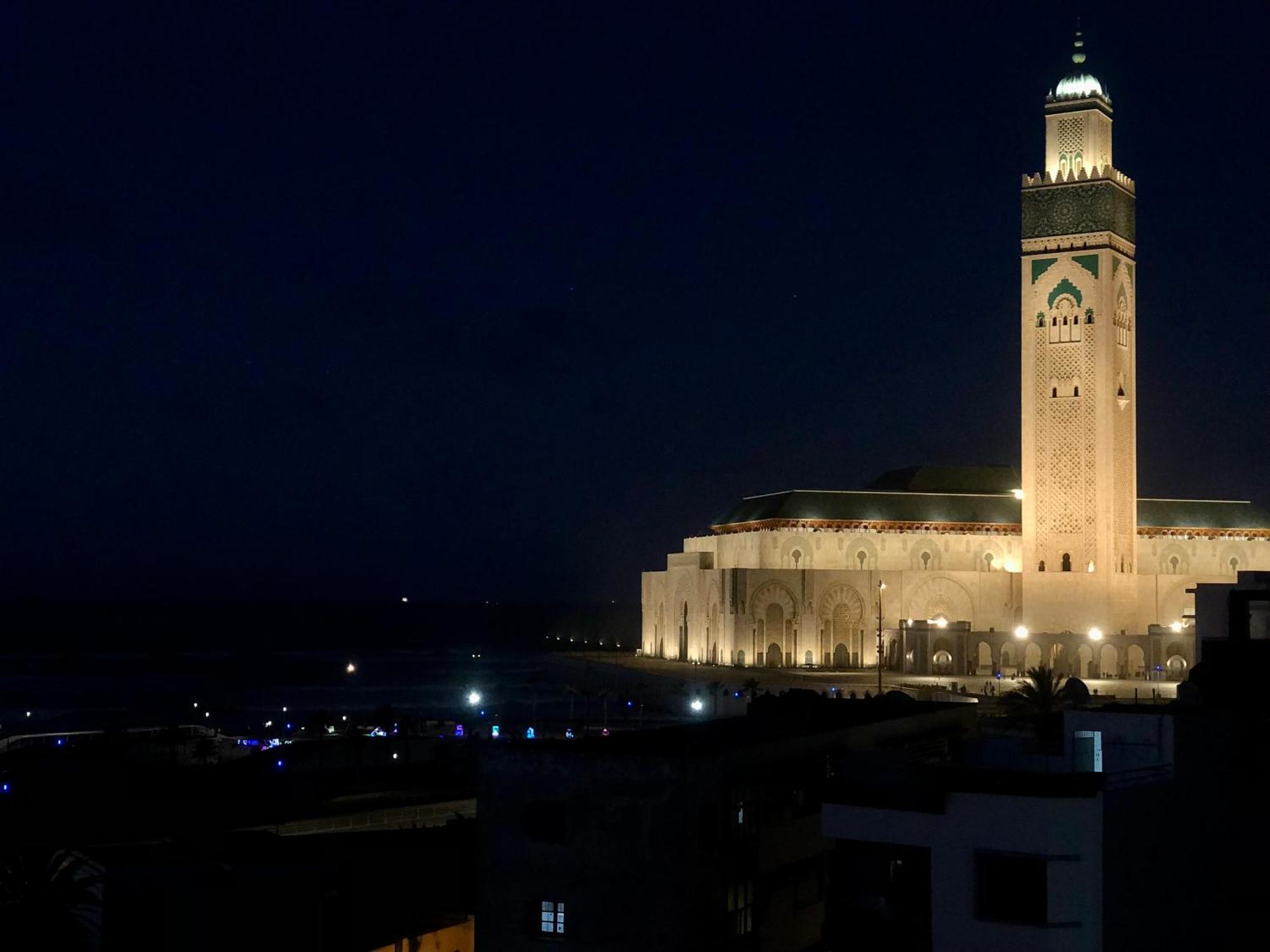Bel Appartement Avec Une Belle Vue Sur La Grande Mosquee Hassan II Et La Mer Казабланка Екстериор снимка